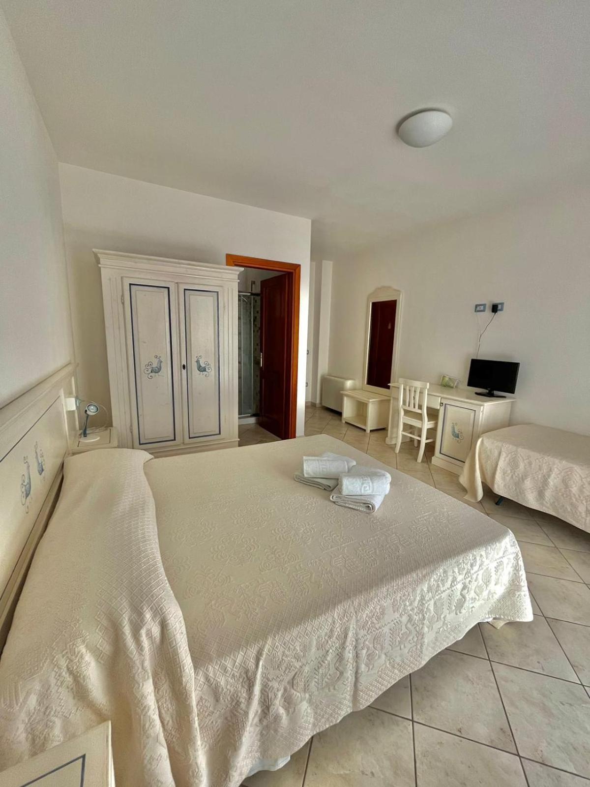 Senabrinu Apartment Suni ภายนอก รูปภาพ